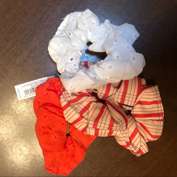 American Eagle 3pc Scrunchies - Picture 1 of 2